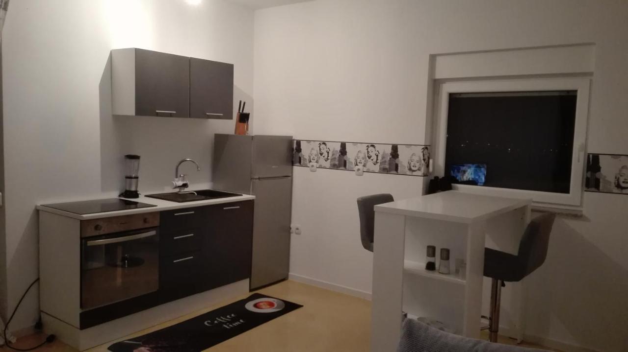 Gabi Apartment Pag Town Bagian luar foto