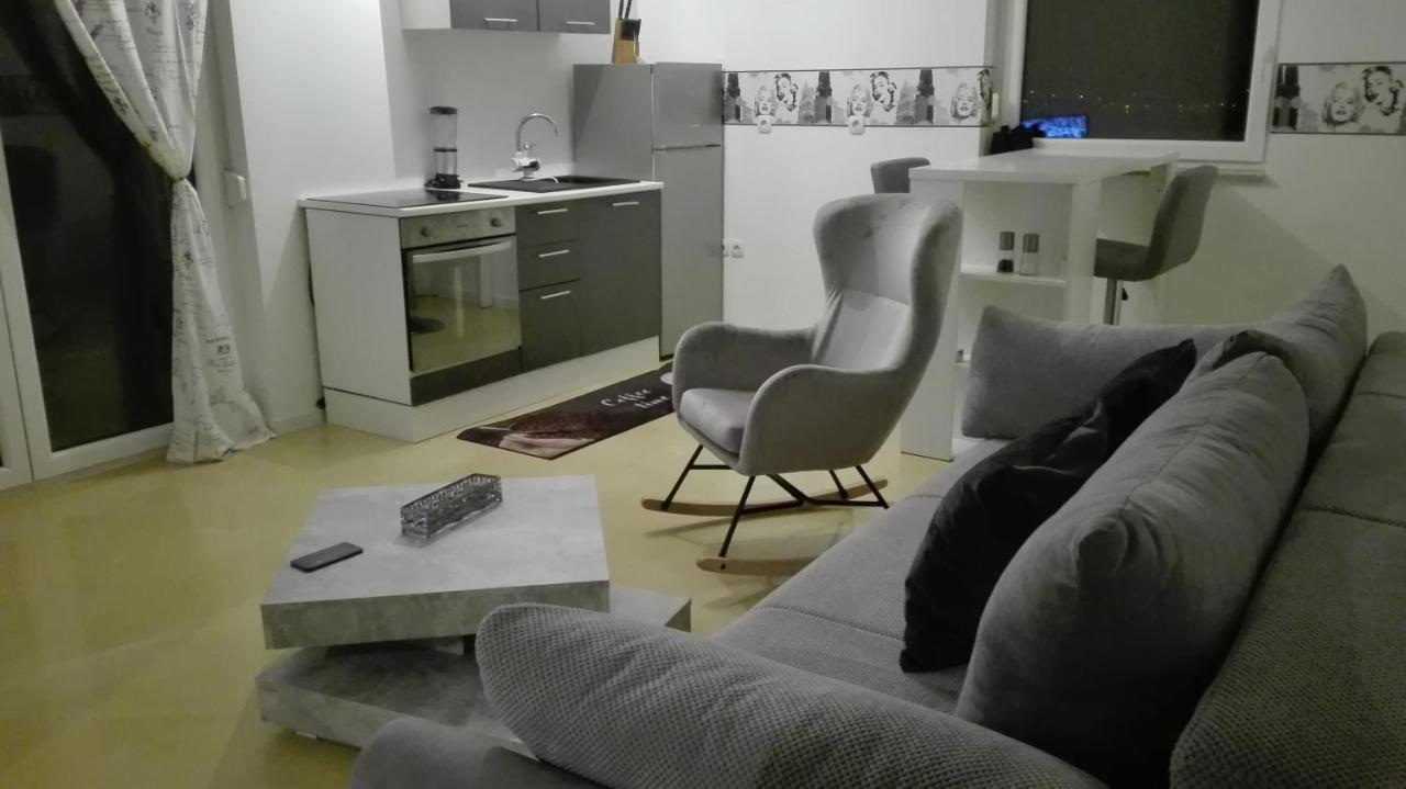 Gabi Apartment Pag Town Bagian luar foto